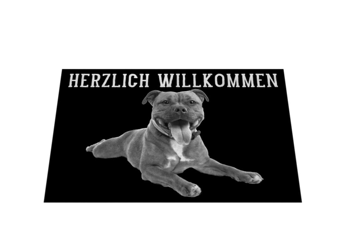 Fußmatte "Staffordshire - HERZLICH WILLKOMMEN" – hunde-shirt.de