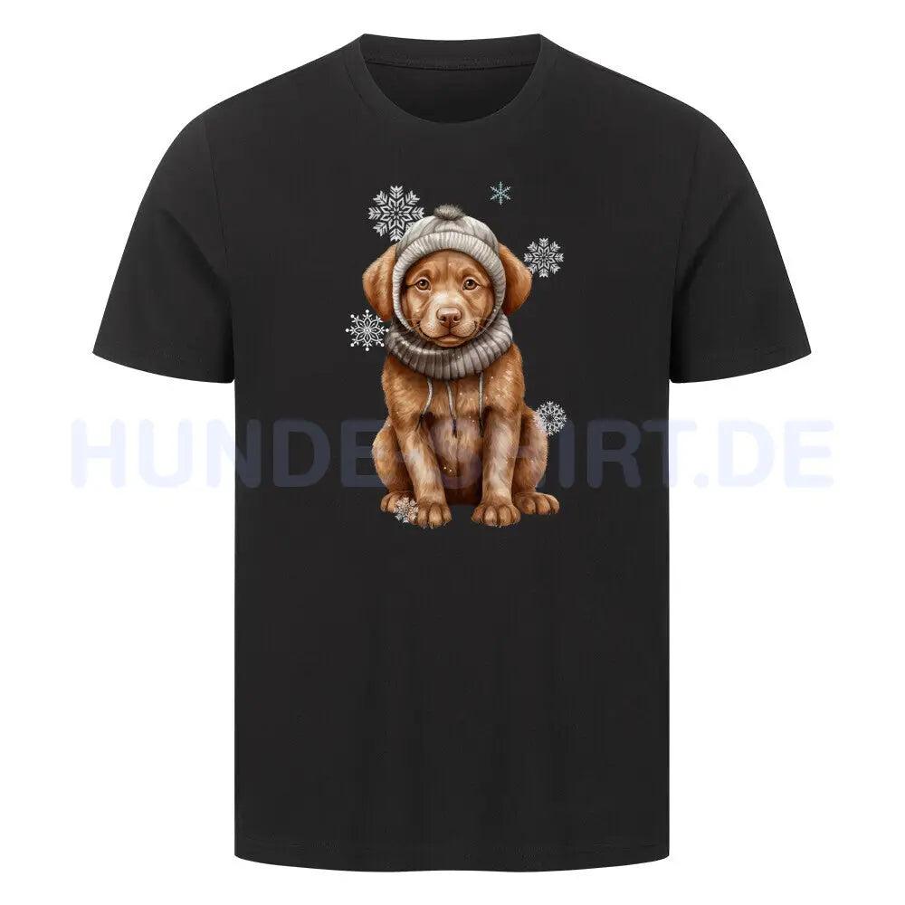 Premium T-Shirt "Chesapeake Bay Retriever Winter" Schwarz – hunde-shirt.de